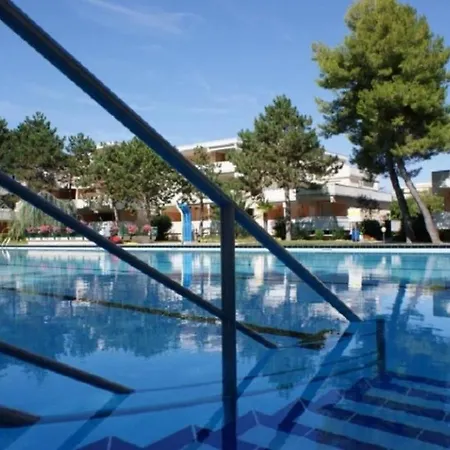 Nice Apartment-Pool-Tennis Courts *