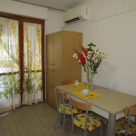 Nice Apartment-Pool-Tennis Courts 비비오네
